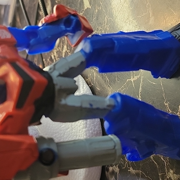 Transformers Optimus prime mini figure plastic toy for kid robot - Picture 3 of 7